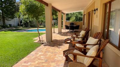 Stylish Country Home and Cottage For Sale in Porterville, Western Cape