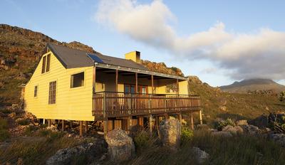 Mountain Cabin For Sale in Bainskloof, District Wellington